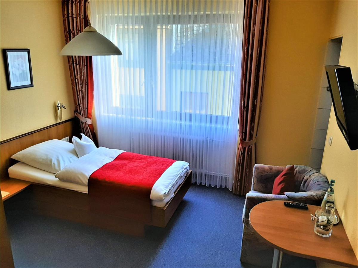 Weinhotel Hubertus Garni كلوتن المظهر الخارجي الصورة